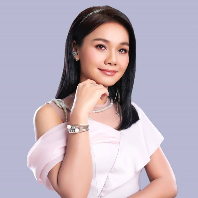 ฟังเพลงสุดฮิตจาก ต่าย อรทัย